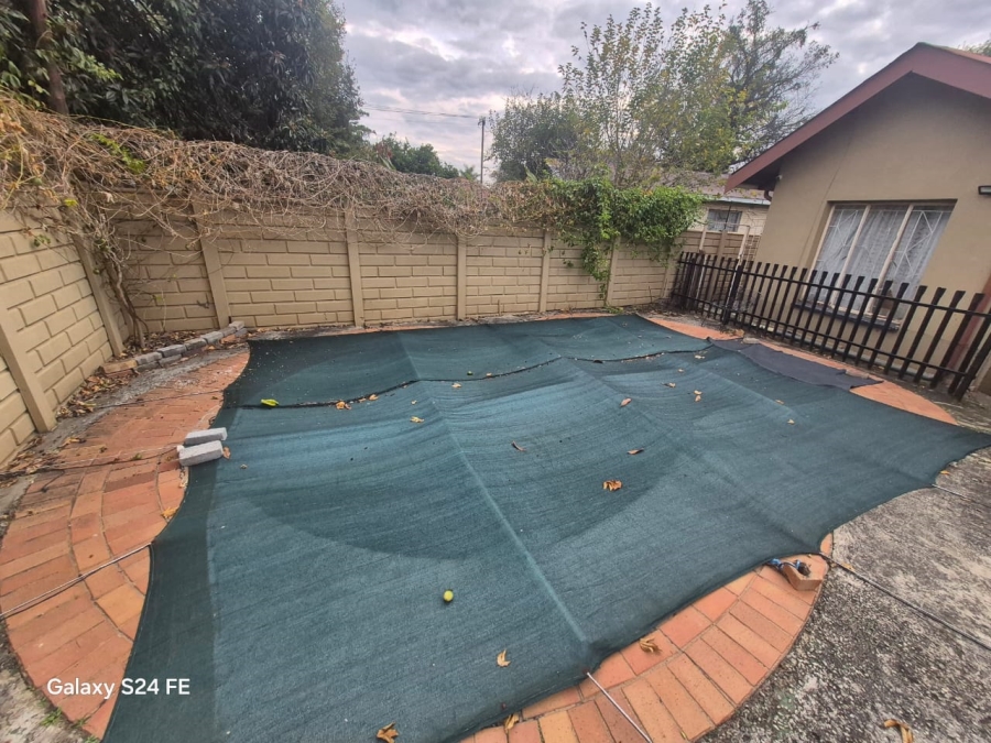 4 Bedroom Property for Sale in Oos Einde North West